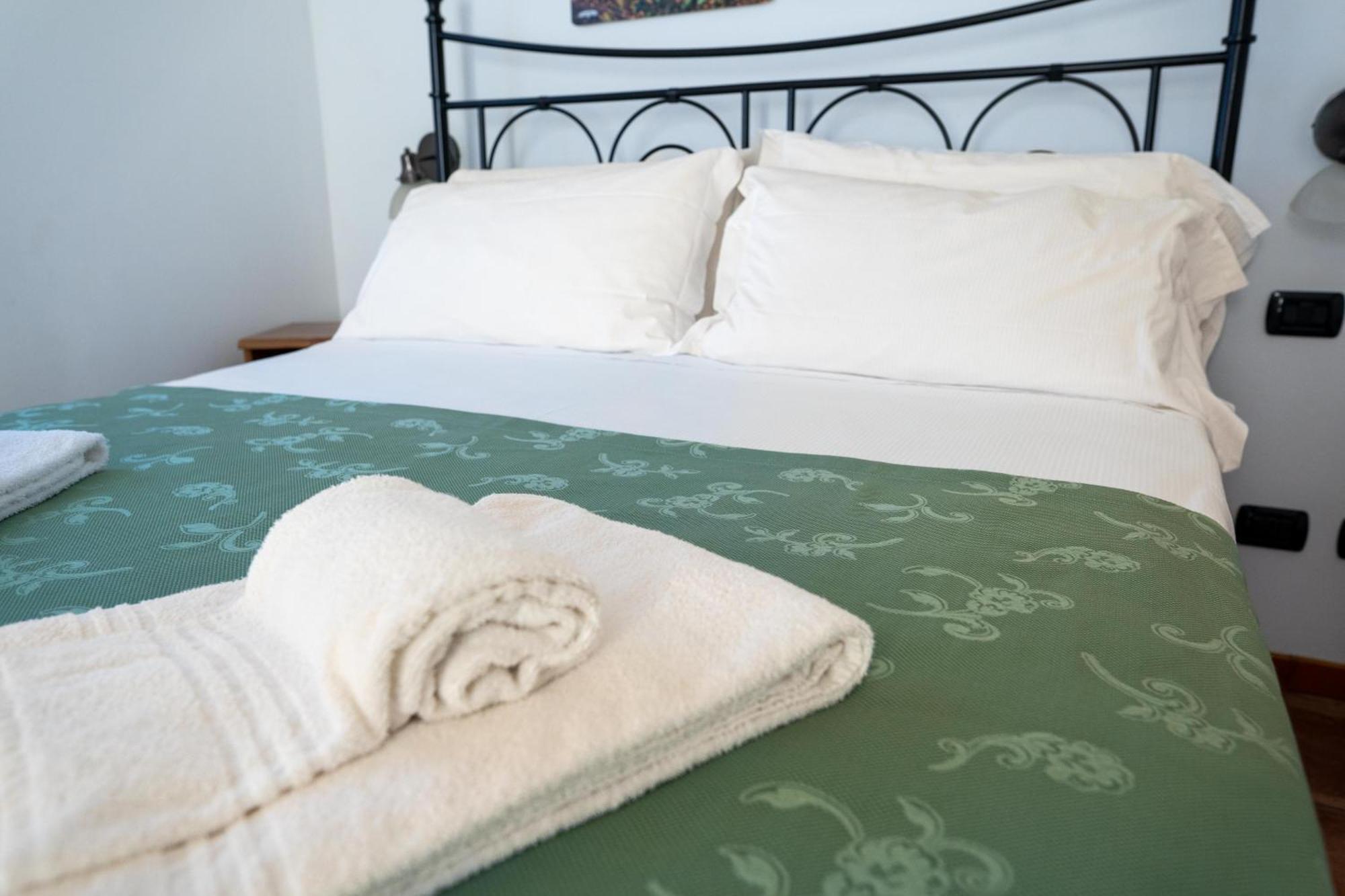 Agriturismo Il Giardino Degli Ulivi Lazise Ngoại thất bức ảnh